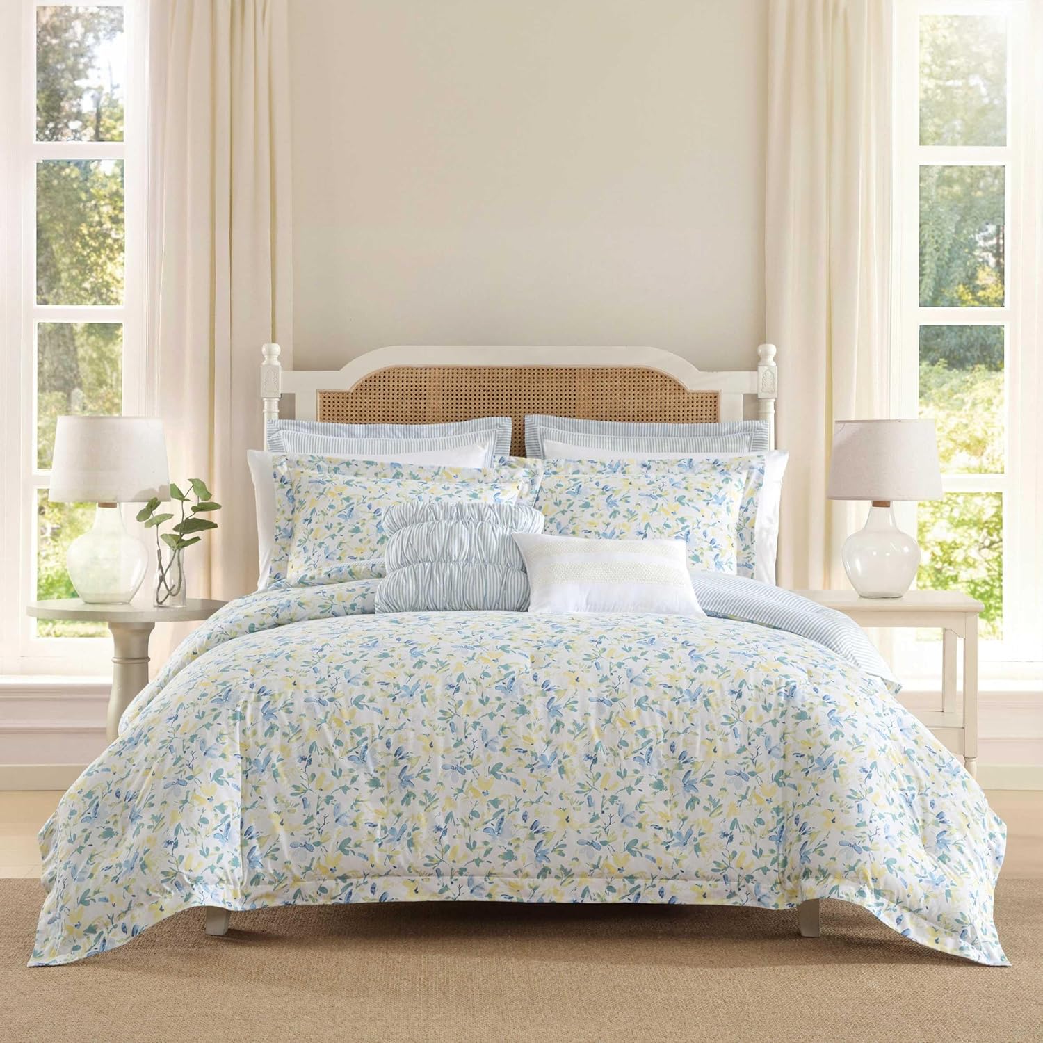 Laura Ashley - Queen Comforter Set, Soft & Reversible Cotton Bedding, Medium Weight for Year Round Comfort, 7 Piece Bed Set with Matching Pillowcases, Euro Shams & Bonus Throw Pillows (Elise Blue)